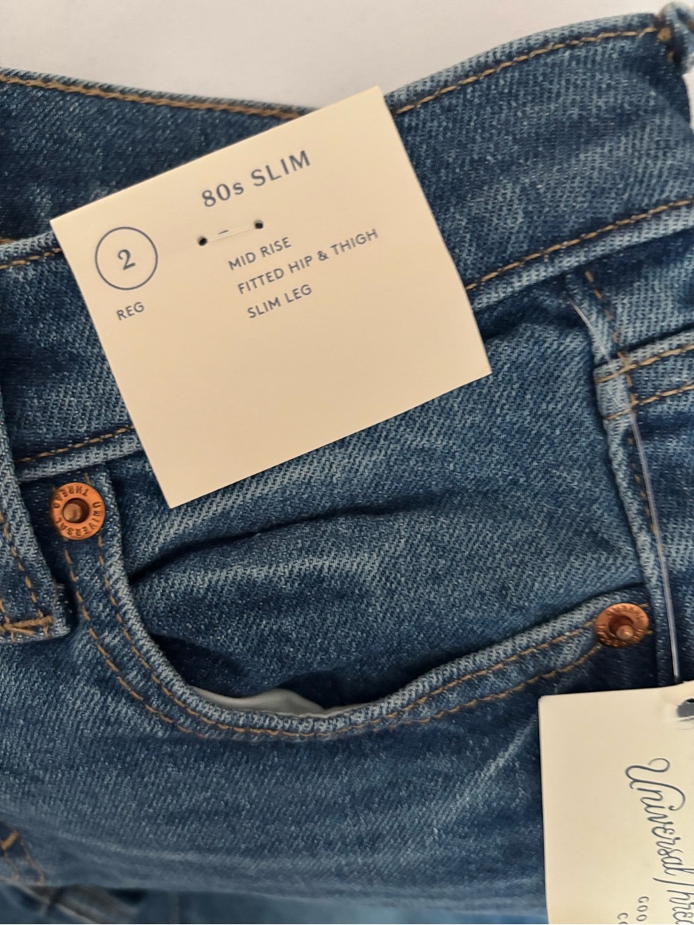 Universal Thread Women's Slim Jeans in Medium Blue Wash - Picture 4 of 7